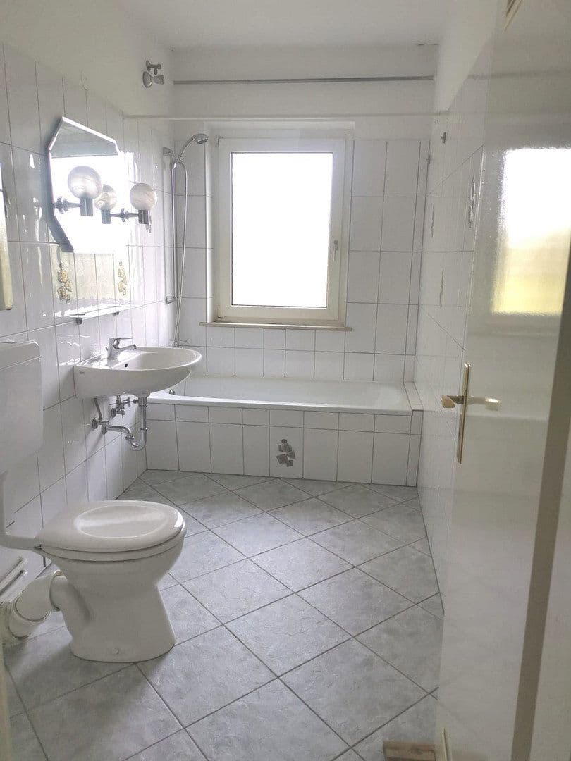Prenájom bytu 2-izbový 60 m², Wuppertal, Severné Porýnie - Westfálsko Prenájom bytu 2-izbový 60 m², Wuppertal, Severné Porýnie - Westfálsko