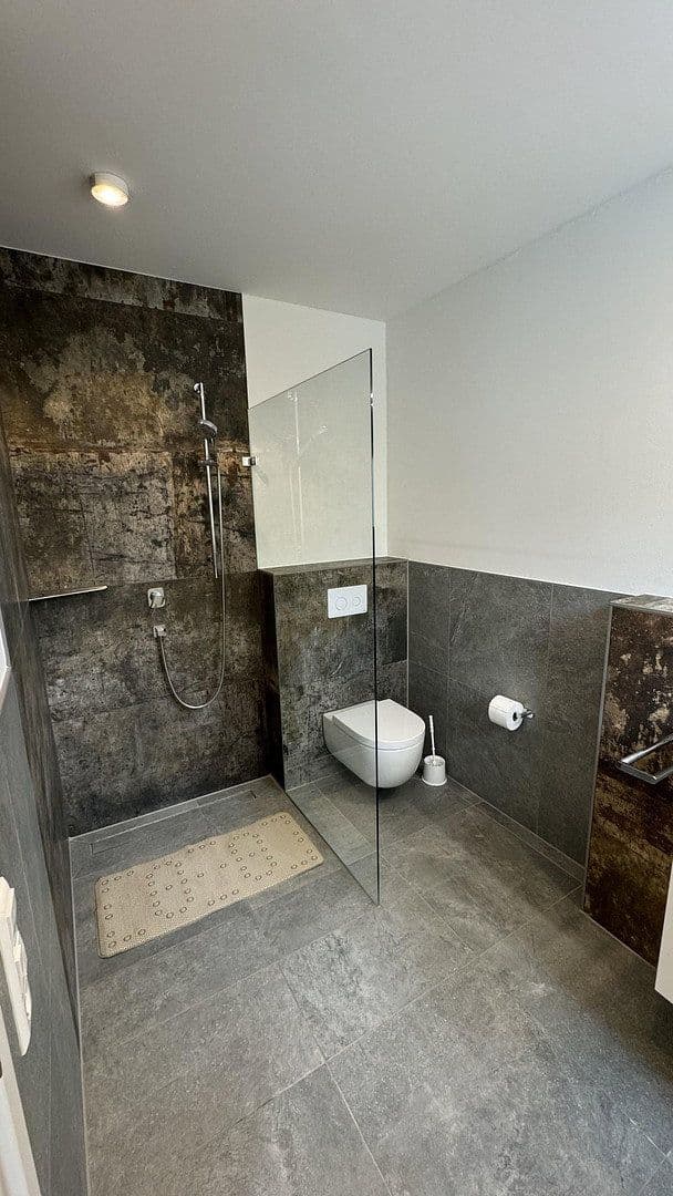 Prenájom bytu 4-izbový 145 m², Unterer Welzberg 30, Calw, Bádensko-Wurttembersko Prenájom bytu 4-izbový 145 m², Unterer Welzberg 30, Calw, Bádensko-Wurttembersko