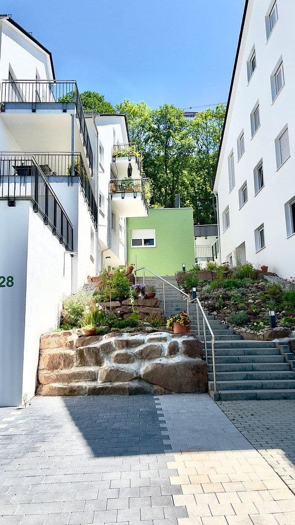 Prenájom bytu 4-izbový 145 m², Unterer Welzberg 30, Calw, Bádensko-Wurttembersko Prenájom bytu 4-izbový 145 m², Unterer Welzberg 30, Calw, Bádensko-Wurttembersko