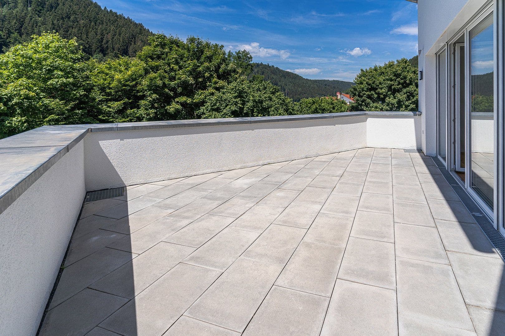 Prenájom bytu 4-izbový 145 m², Unterer Welzberg 30, Calw, Bádensko-Wurttembersko Prenájom bytu 4-izbový 145 m², Unterer Welzberg 30, Calw, Bádensko-Wurttembersko