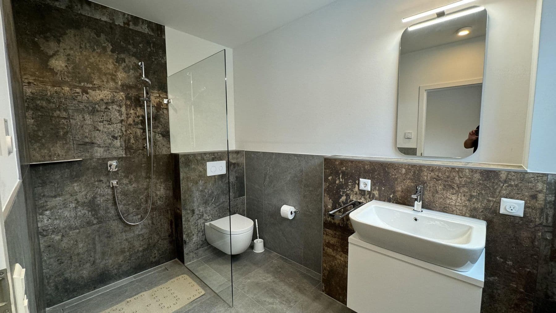 Prenájom bytu 4-izbový 145 m², Unterer Welzberg 30, Calw, Bádensko-Wurttembersko Prenájom bytu 4-izbový 145 m², Unterer Welzberg 30, Calw, Bádensko-Wurttembersko