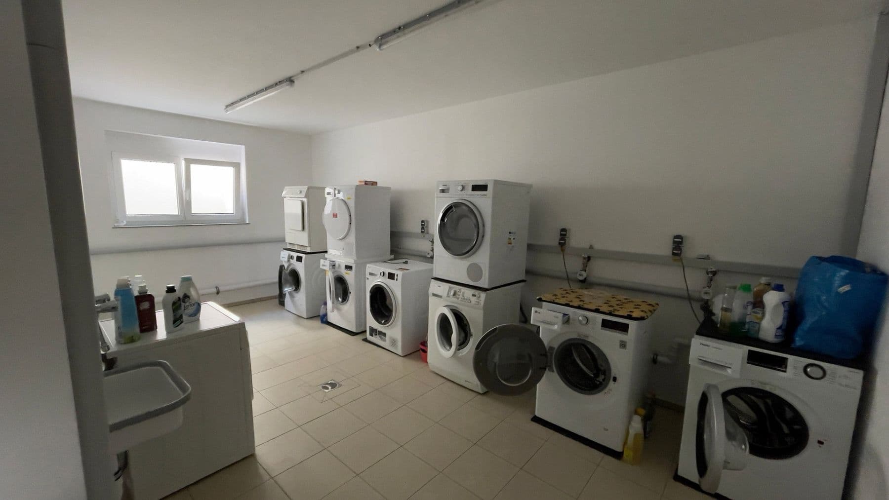 Prenájom bytu 4-izbový 145 m², Unterer Welzberg 30, Calw, Bádensko-Wurttembersko Prenájom bytu 4-izbový 145 m², Unterer Welzberg 30, Calw, Bádensko-Wurttembersko