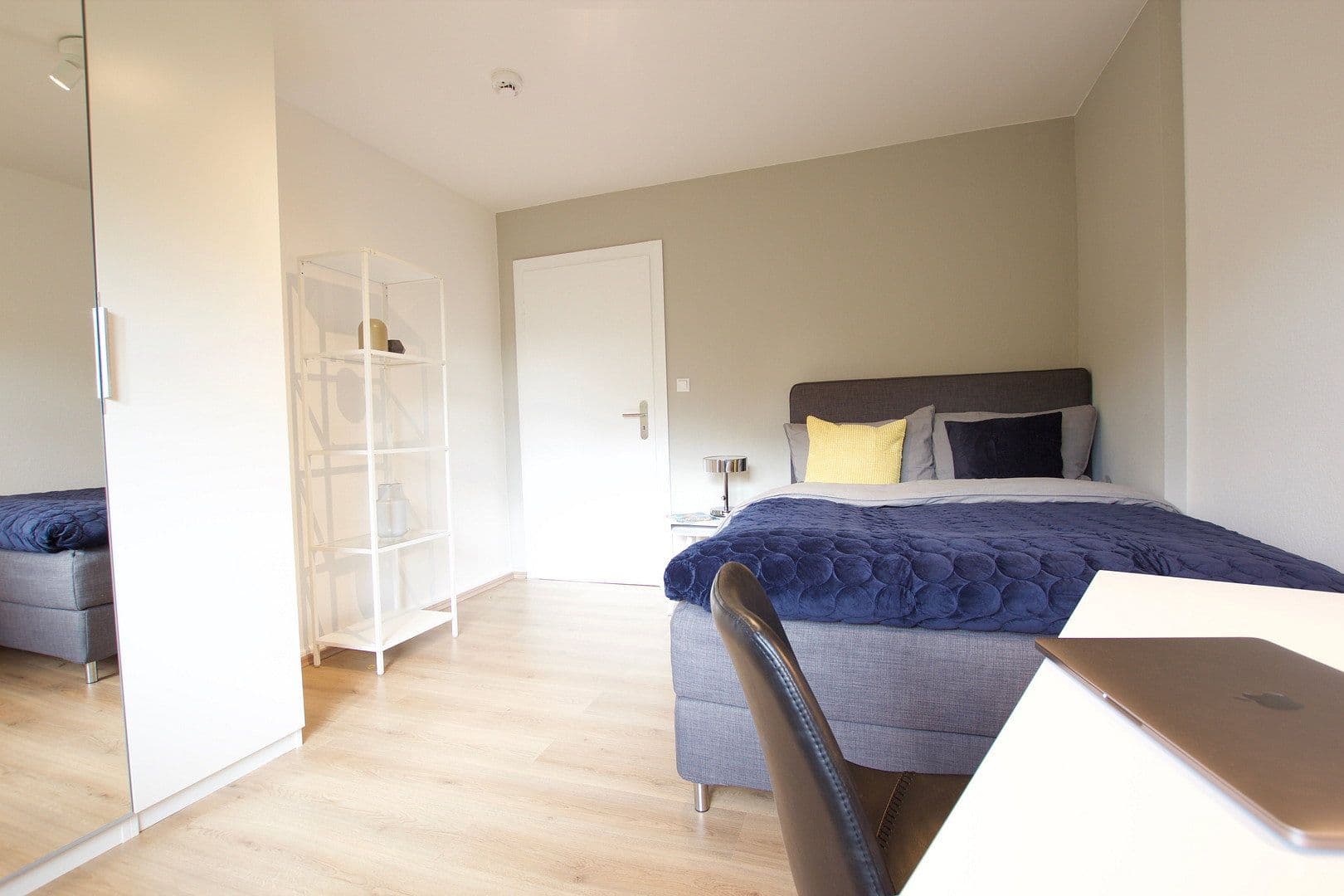 Prenájom bytu 3-izbový 65 m², Frankfurt am Main, Hesensko Prenájom bytu 3-izbový 65 m², Frankfurt am Main, Hesensko