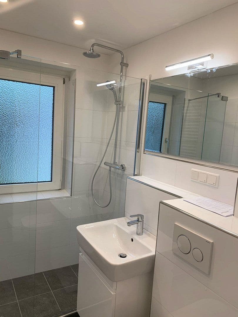 Prenájom bytu 3-izbový 65 m², Frankfurt am Main, Hesensko Prenájom bytu 3-izbový 65 m², Frankfurt am Main, Hesensko