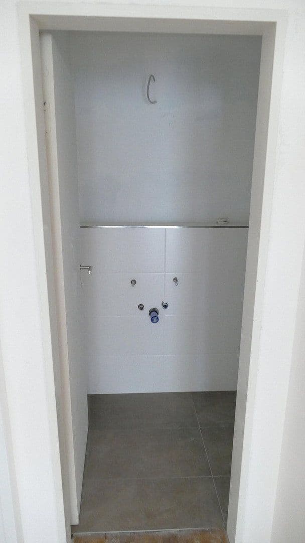 Prenájom bytu 3-izbový 100 m², Mörsenbroicher Weg, Düsseldorf, Severné Porýnie - Westfálsko Prenájom bytu 3-izbový 100 m², Mörsenbroicher Weg, Düsseldorf, Severné Porýnie - Westfálsko
