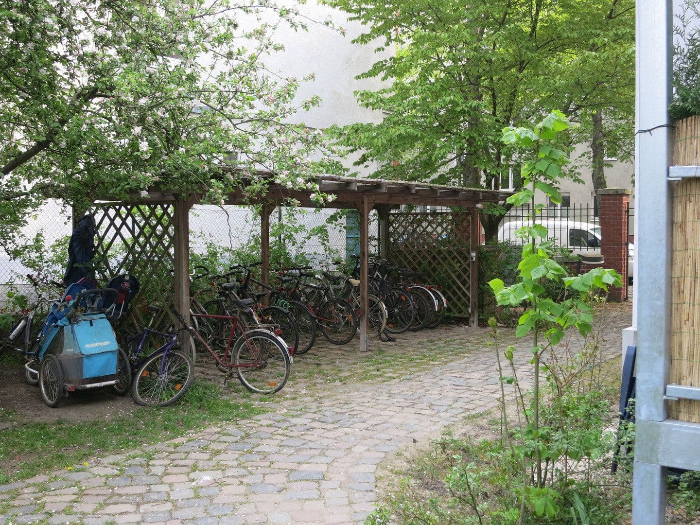 Prenájom bytu 2-izbový 61 m², Oeserstr. 40, Leipzig, Sasko Prenájom bytu 2-izbový 61 m², Oeserstr. 40, Leipzig, Sasko