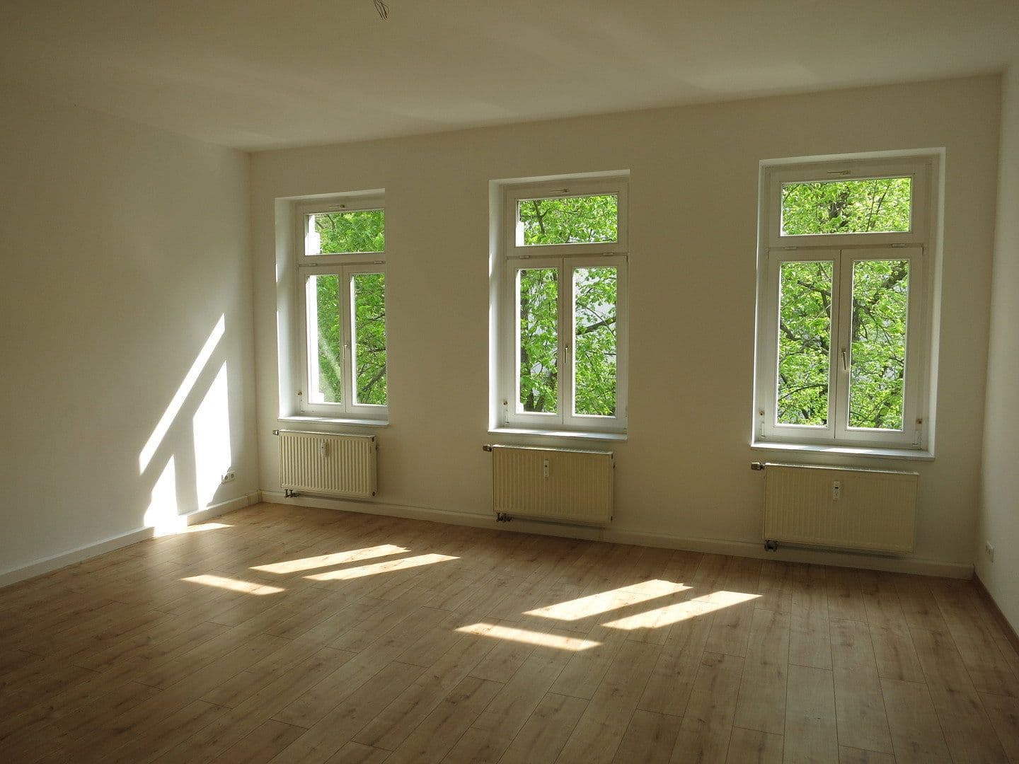 Prenájom bytu 2-izbový 61 m², Oeserstr. 40, Leipzig, Sasko Prenájom bytu 2-izbový 61 m², Oeserstr. 40, Leipzig, Sasko