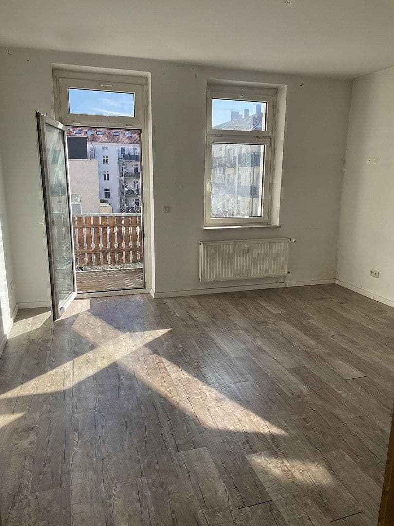 Prenájom bytu 3-izbový 73 m², Hildegardstr. 40, Leipzig, Sasko Prenájom bytu 3-izbový 73 m², Hildegardstr. 40, Leipzig, Sasko