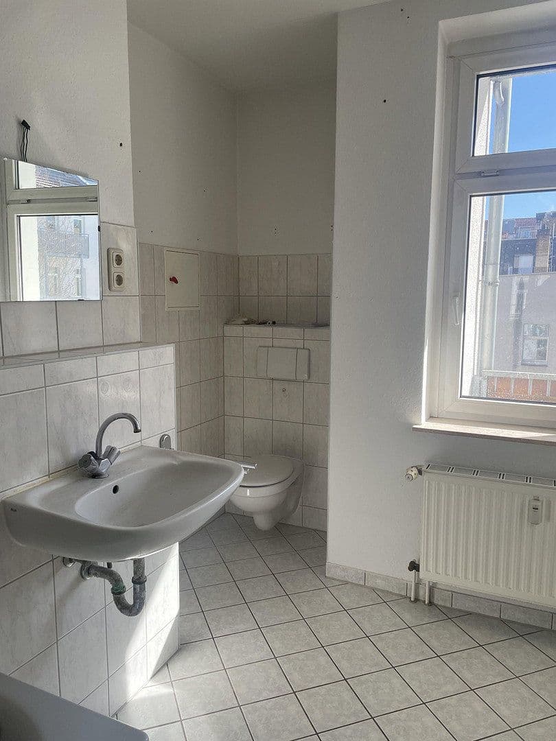 Prenájom bytu 3-izbový 73 m², Hildegardstr. 40, Leipzig, Sasko Prenájom bytu 3-izbový 73 m², Hildegardstr. 40, Leipzig, Sasko