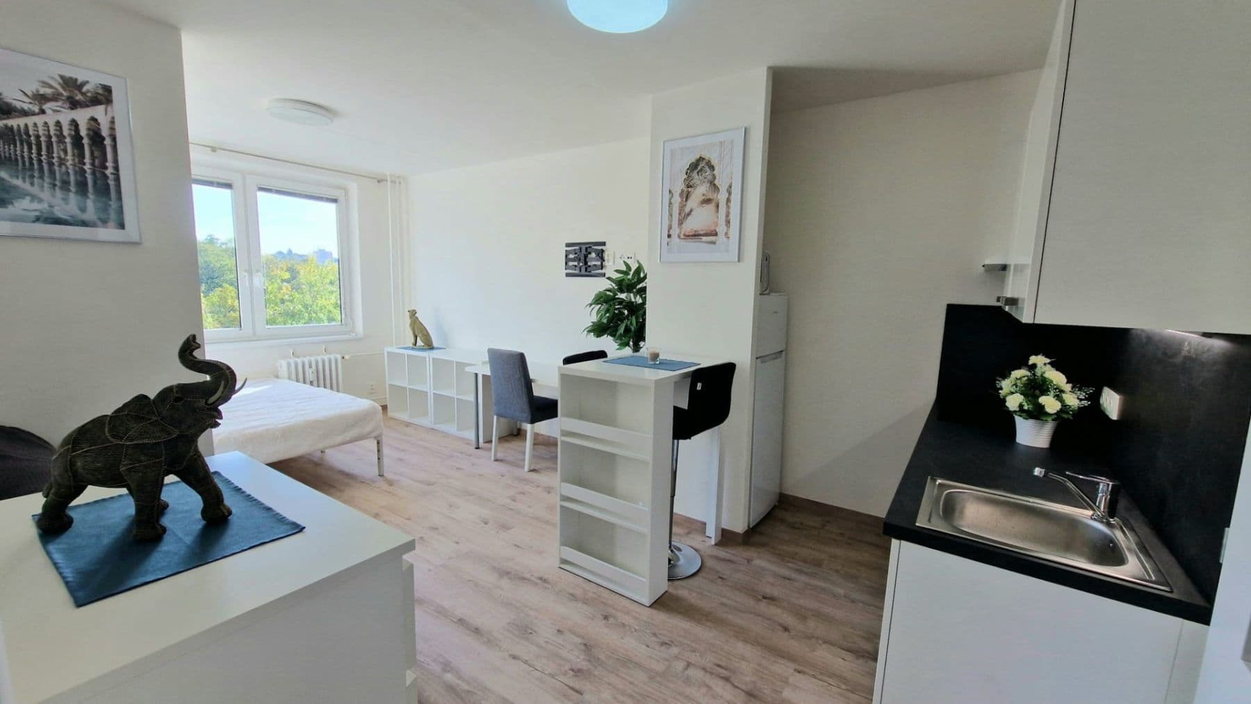 Prenájom bytu 1-izbový 30 m², Pod Lysinami, Praha, Praha Prenájom bytu 1-izbový 30 m², Pod Lysinami, Praha, Praha