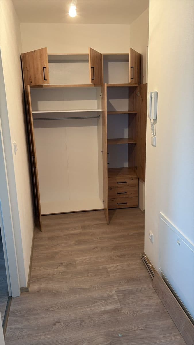 Predaj bytu 2-izbový 58 m², Chodská, Trutnov, Královéhradecký kraj Predaj bytu 2-izbový 58 m², Chodská, Trutnov, Královéhradecký kraj