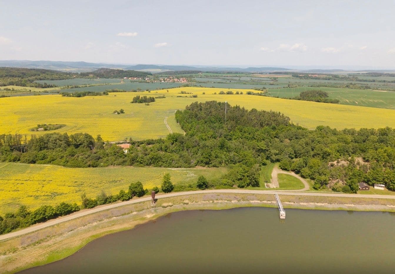 Predaj pozemku 105.000 m², Sadovská, Blatno, Ústecký kraj Predaj pozemku 105.000 m², Sadovská, Blatno, Ústecký kraj