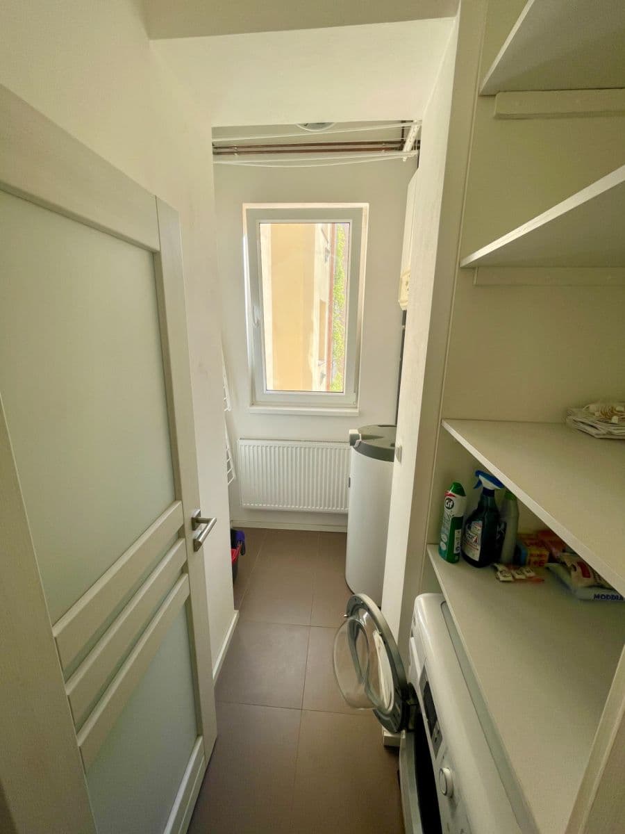 Prenájom bytu 2-izbový 52 m², Hájkova, Praha, Praha Prenájom bytu 2-izbový 52 m², Hájkova, Praha, Praha