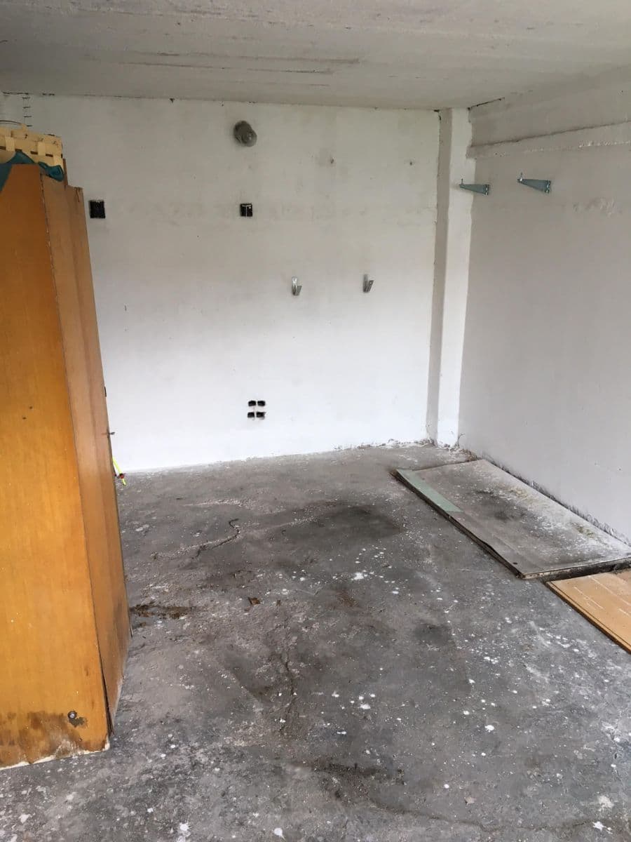Predaj garáže 18 m², kpt. Nálepky, Pardubice, Pardubický kraj Predaj garáže 18 m², kpt. Nálepky, Pardubice, Pardubický kraj