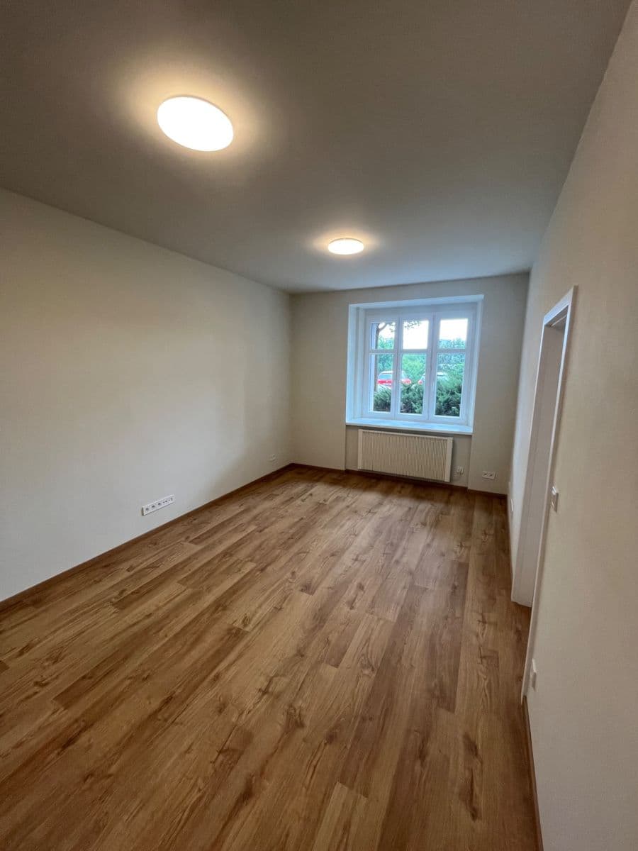 Prenájom nebytového priestoru 40 m², U Vysočanského pivovaru, Praha, Praha Prenájom nebytového priestoru 40 m², U Vysočanského pivovaru, Praha, Praha