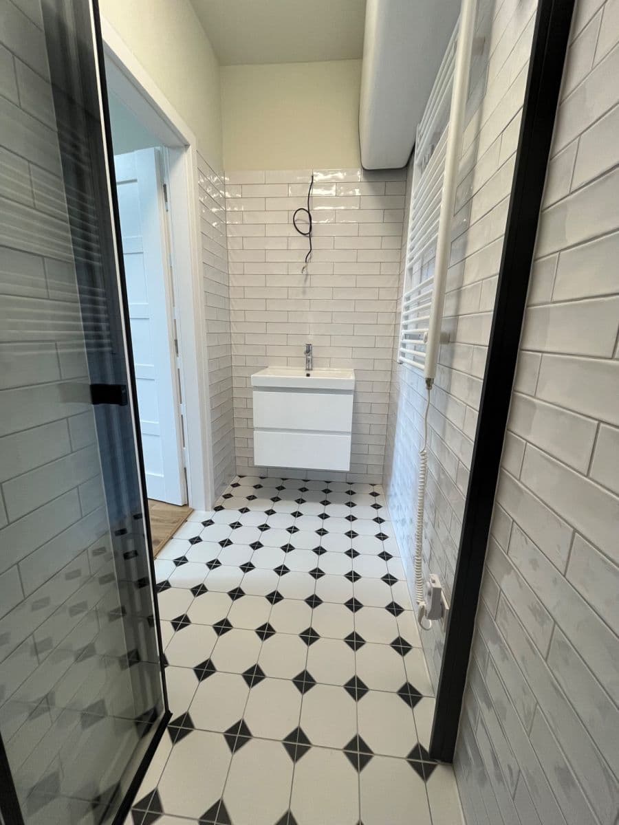 Prenájom nebytového priestoru 40 m², U Vysočanského pivovaru, Praha, Praha Prenájom nebytového priestoru 40 m², U Vysočanského pivovaru, Praha, Praha