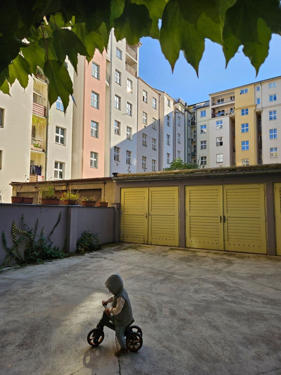 Prenájom bytu 3-izbový 52 m², Veletržní, Praha, Praha Prenájom bytu 3-izbový 52 m², Veletržní, Praha, Praha