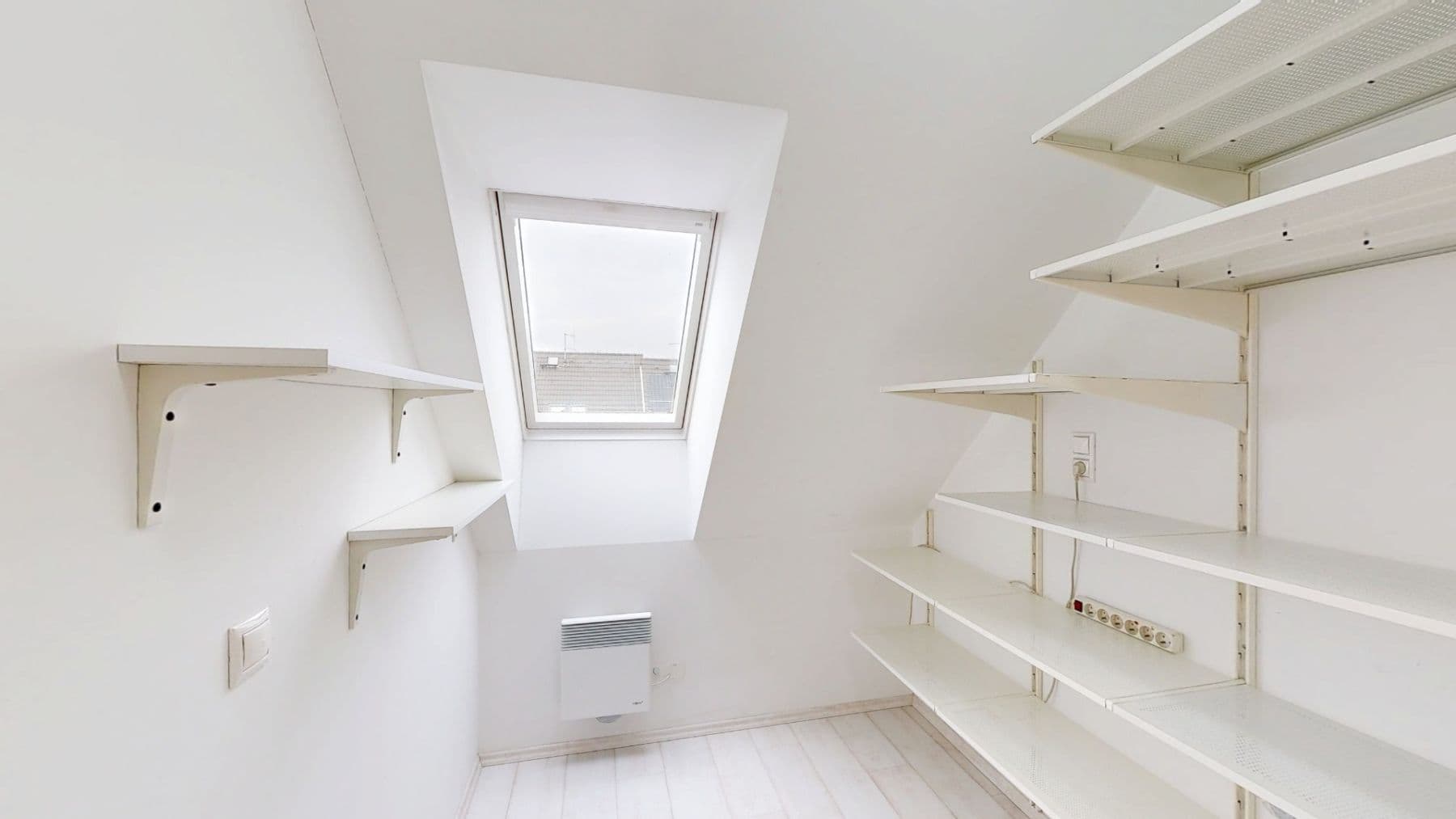 Prenájom domu 120 m², pozemok 60 m², Škvorecká, Úvaly, Středočeský kraj Prenájom domu 120 m², pozemok 60 m², Škvorecká, Úvaly, Středočeský kraj
