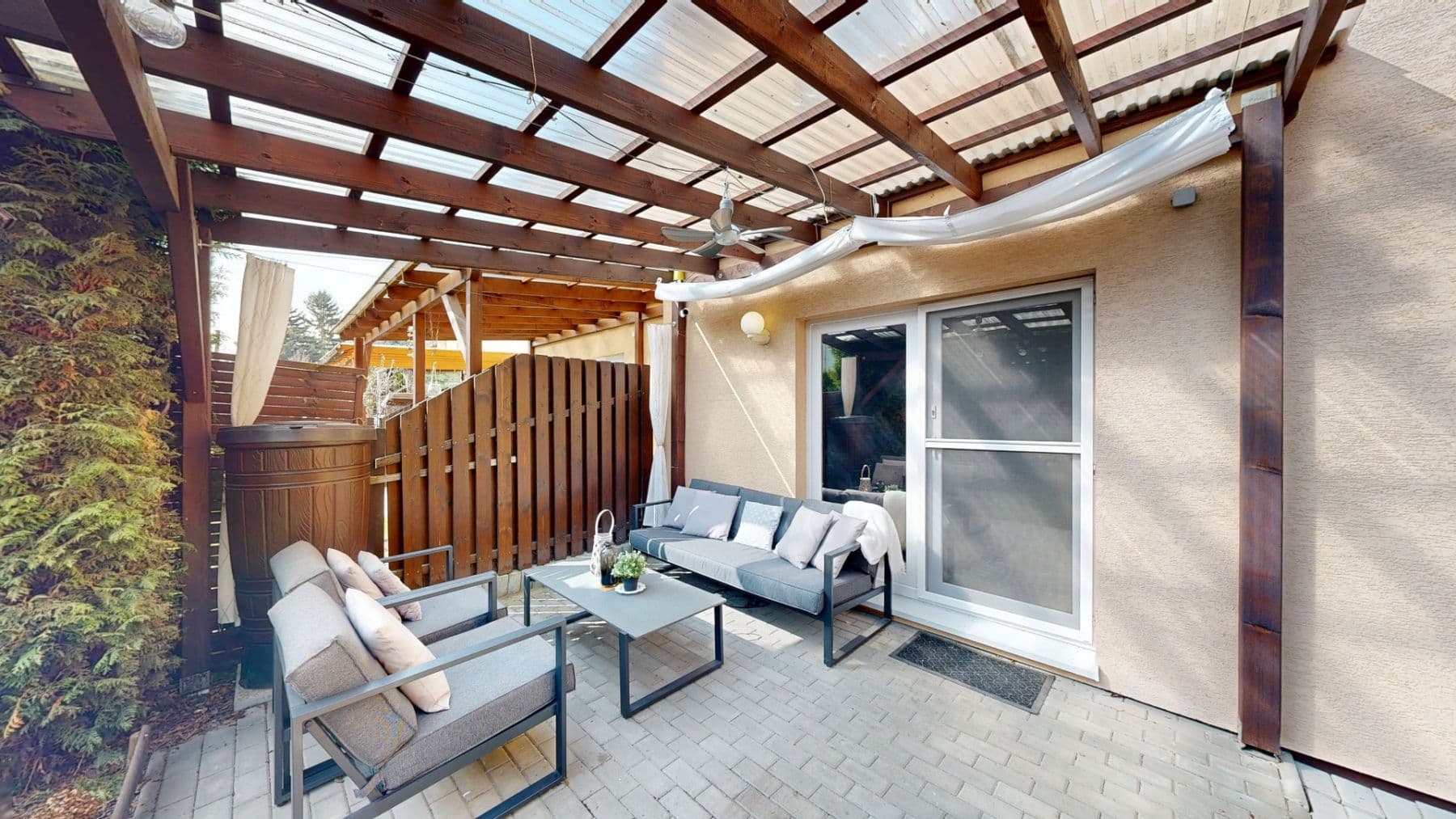Prenájom domu 120 m², pozemok 60 m², Škvorecká, Úvaly, Středočeský kraj Prenájom domu 120 m², pozemok 60 m², Škvorecká, Úvaly, Středočeský kraj