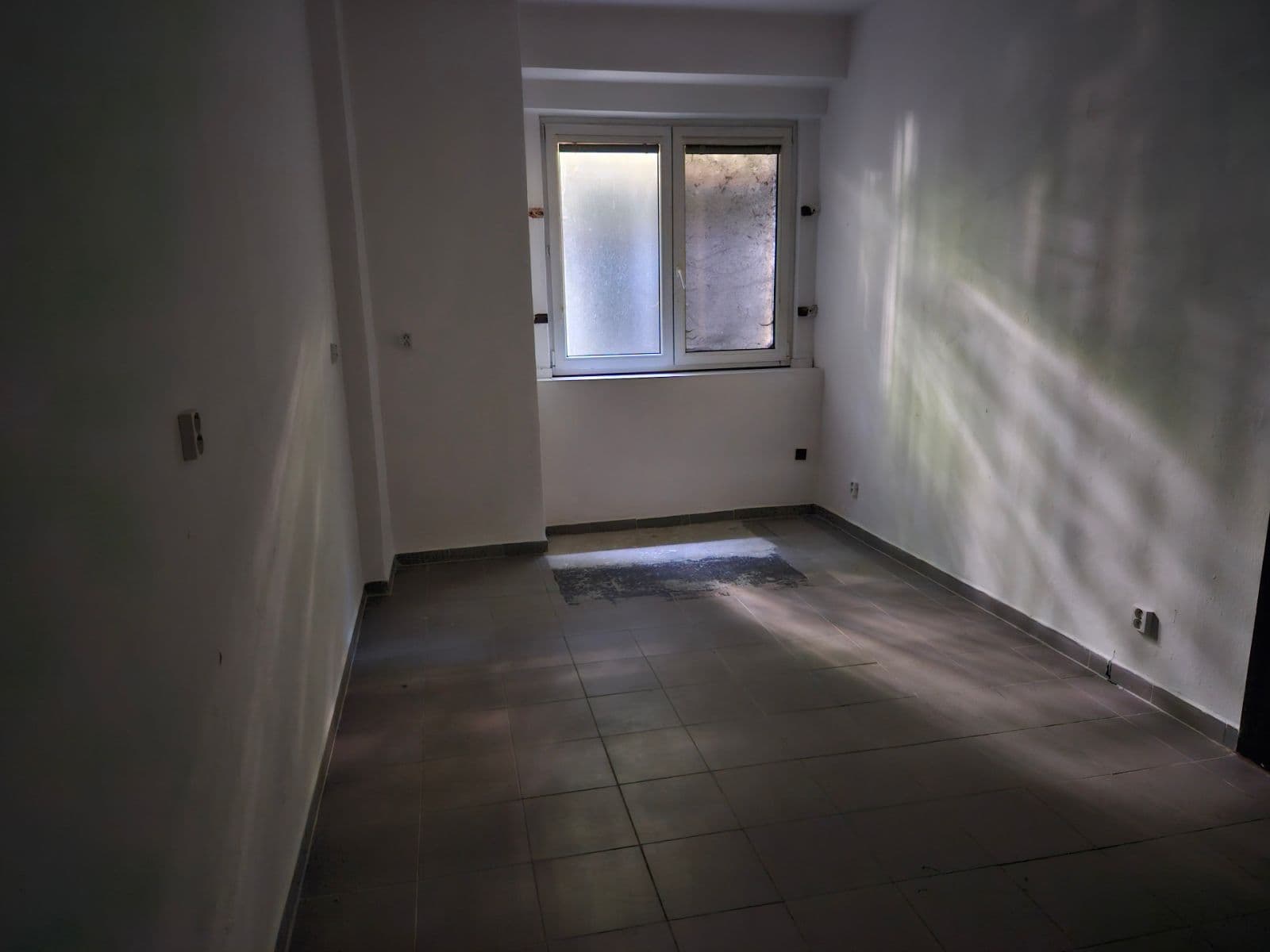 Prenájom nebytového priestoru 70 m², Žerotínova, Praha, Praha Prenájom nebytového priestoru 70 m², Žerotínova, Praha, Praha