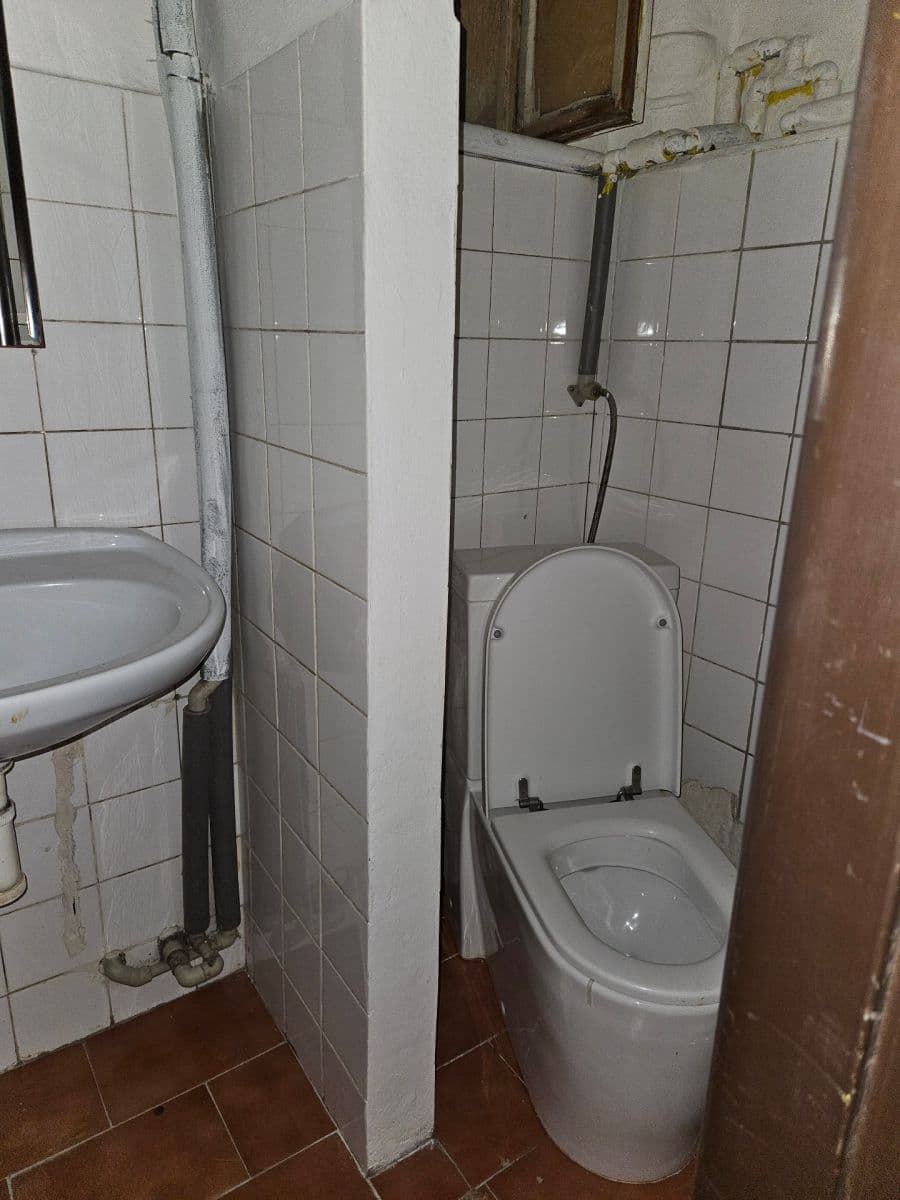 Prenájom nebytového priestoru 70 m², Žerotínova, Praha, Praha Prenájom nebytového priestoru 70 m², Žerotínova, Praha, Praha