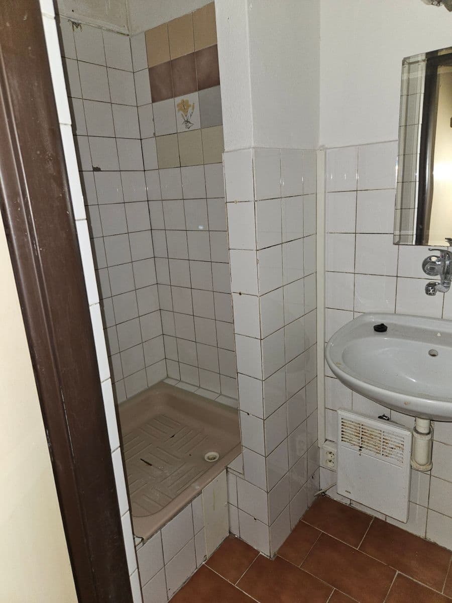 Prenájom nebytového priestoru 70 m², Žerotínova, Praha, Praha Prenájom nebytového priestoru 70 m², Žerotínova, Praha, Praha
