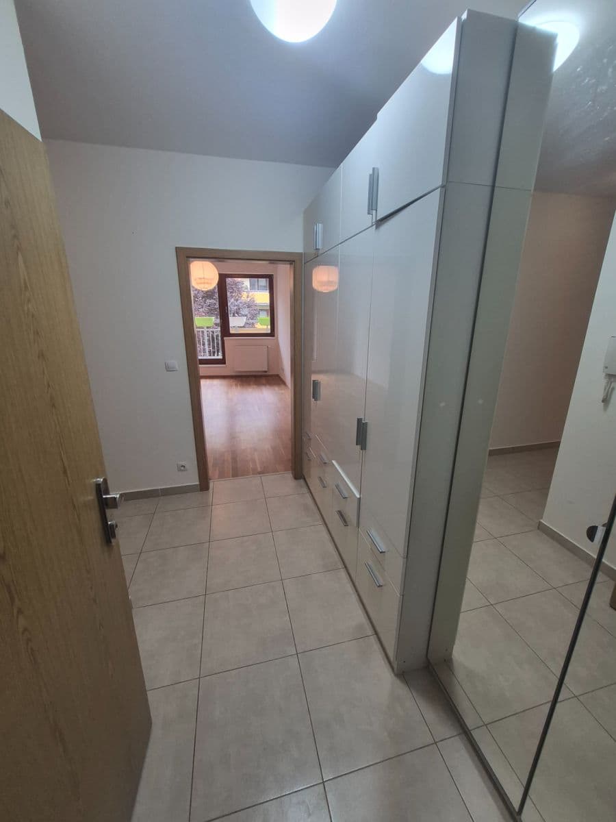 Prenájom bytu 2-izbový 63 m², Harlacherova, Praha, Praha Prenájom bytu 2-izbový 63 m², Harlacherova, Praha, Praha