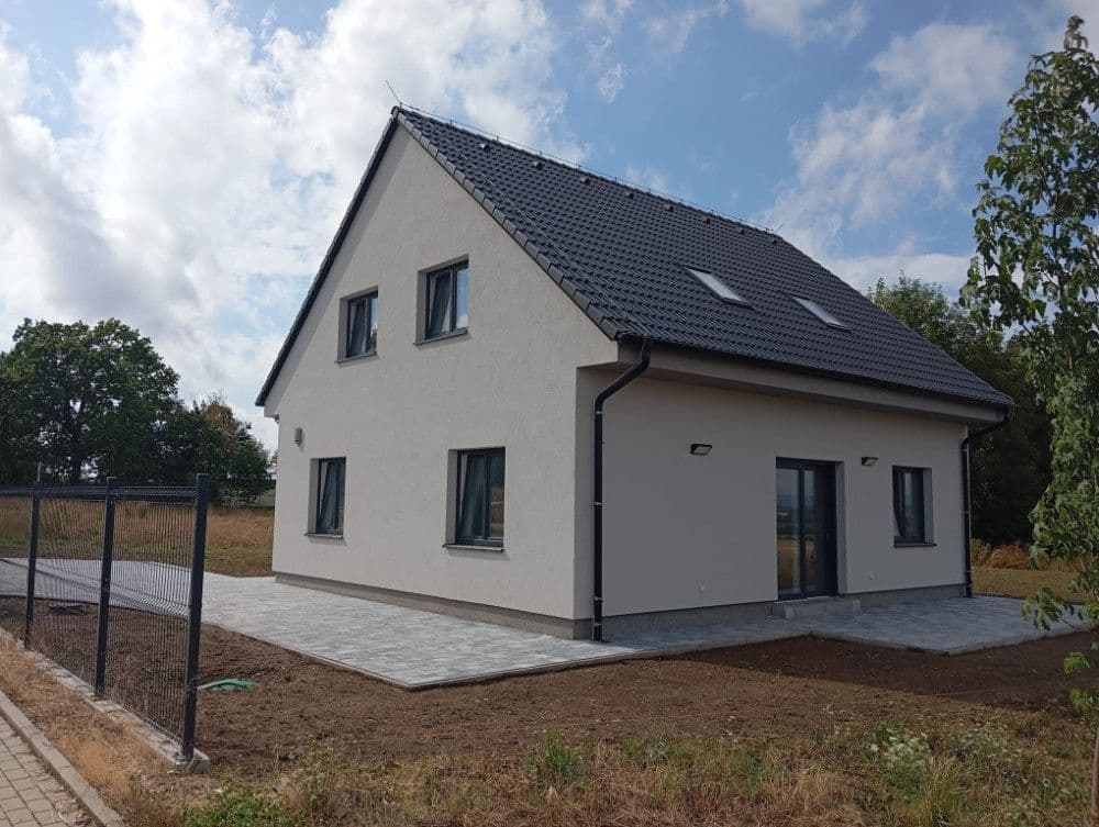 Prenájom domu 150 m², pozemok 975 m², Topolová, Cheb, Karlovarský kraj Prenájom domu 150 m², pozemok 975 m², Topolová, Cheb, Karlovarský kraj