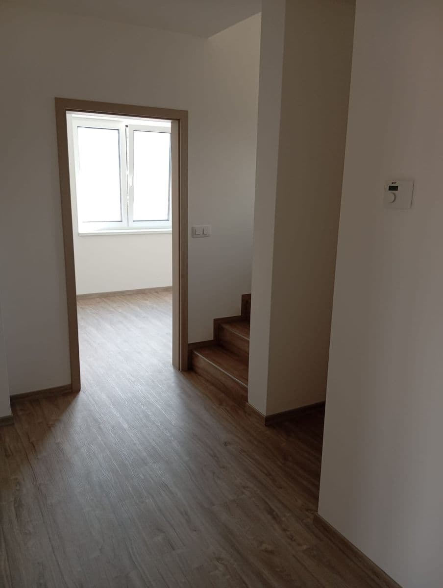 Prenájom domu 150 m², pozemok 975 m², Topolová, Cheb, Karlovarský kraj Prenájom domu 150 m², pozemok 975 m², Topolová, Cheb, Karlovarský kraj