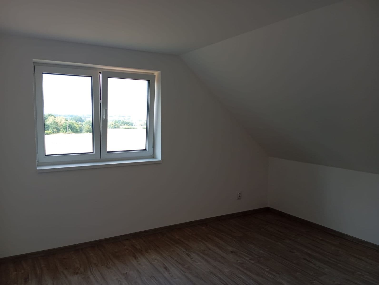 Prenájom domu 150 m², pozemok 975 m², Topolová, Cheb, Karlovarský kraj Prenájom domu 150 m², pozemok 975 m², Topolová, Cheb, Karlovarský kraj