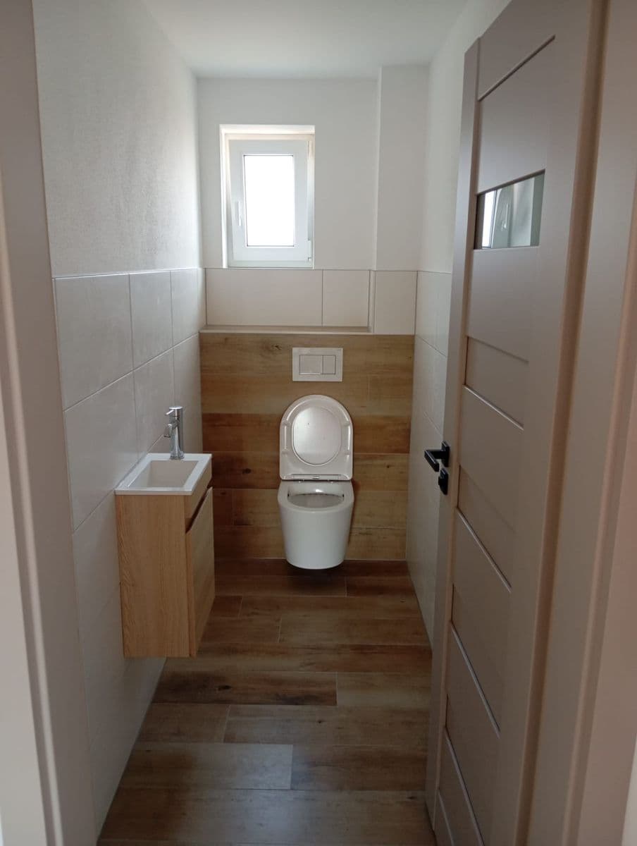 Prenájom domu 150 m², pozemok 975 m², Topolová, Cheb, Karlovarský kraj Prenájom domu 150 m², pozemok 975 m², Topolová, Cheb, Karlovarský kraj