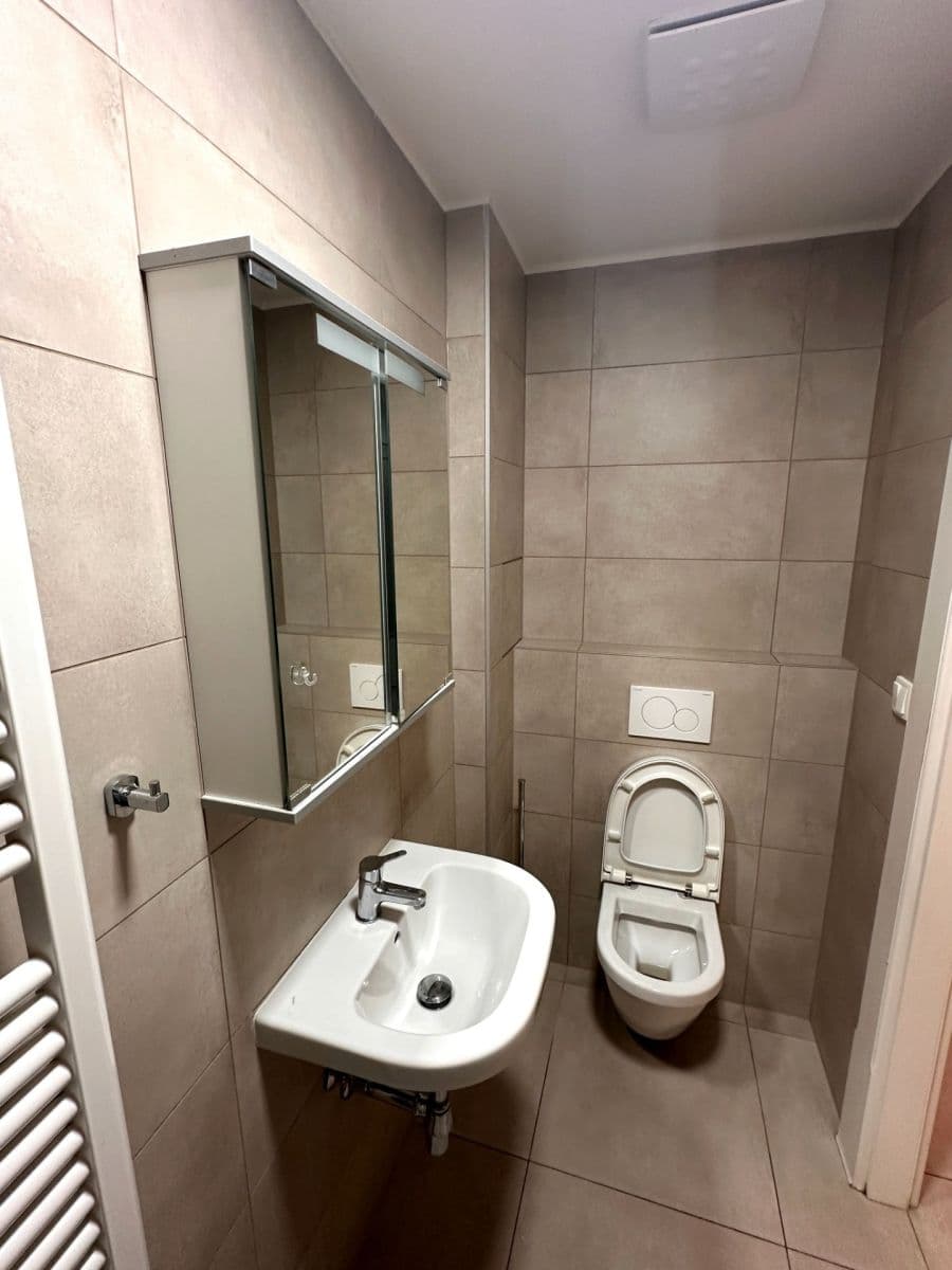 Prenájom bytu 2-izbový 50 m², Kotevní, Praha, Praha Prenájom bytu 2-izbový 50 m², Kotevní, Praha, Praha