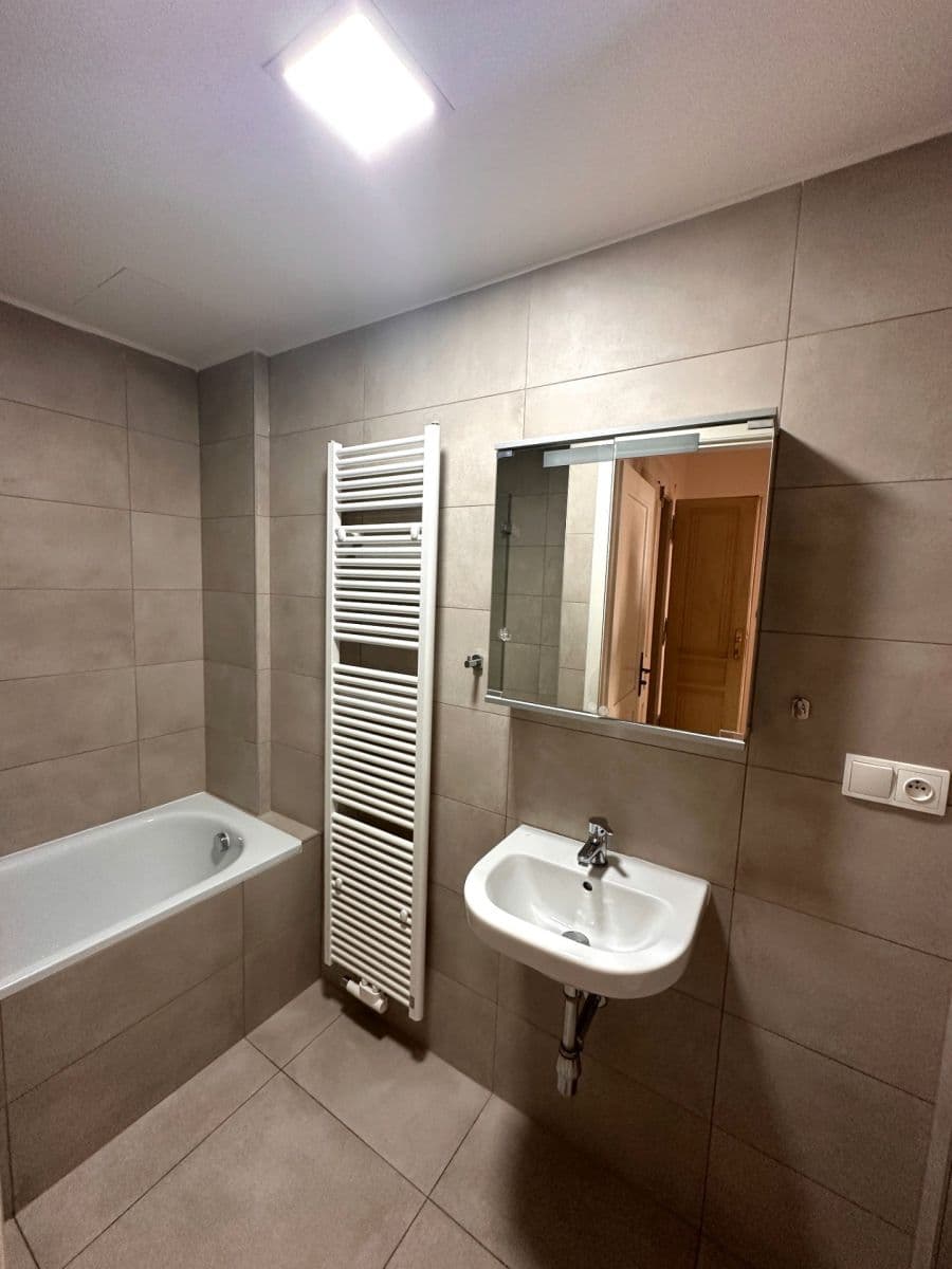 Prenájom bytu 2-izbový 50 m², Kotevní, Praha, Praha Prenájom bytu 2-izbový 50 m², Kotevní, Praha, Praha