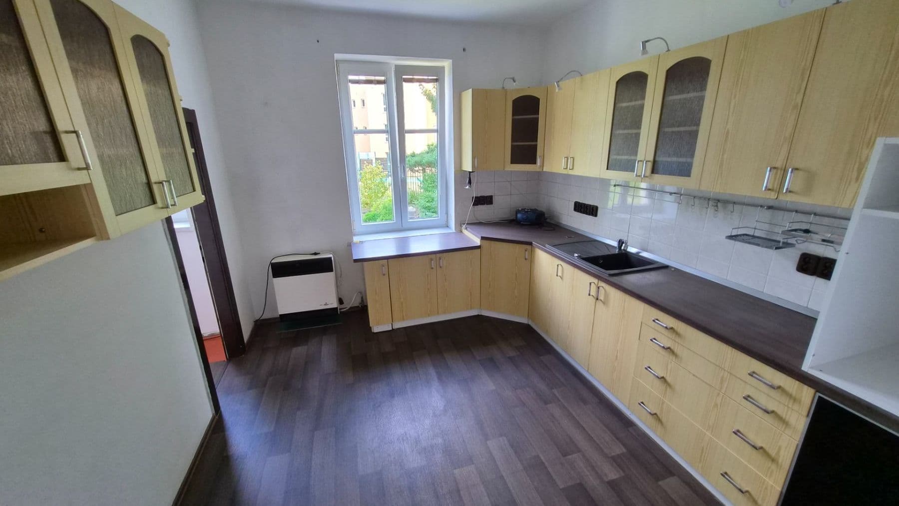 Predaj bytu 3-izbový 120 m², Bezručovo náměstí, Opava, Moravskoslezský kraj Predaj bytu 3-izbový 120 m², Bezručovo náměstí, Opava, Moravskoslezský kraj