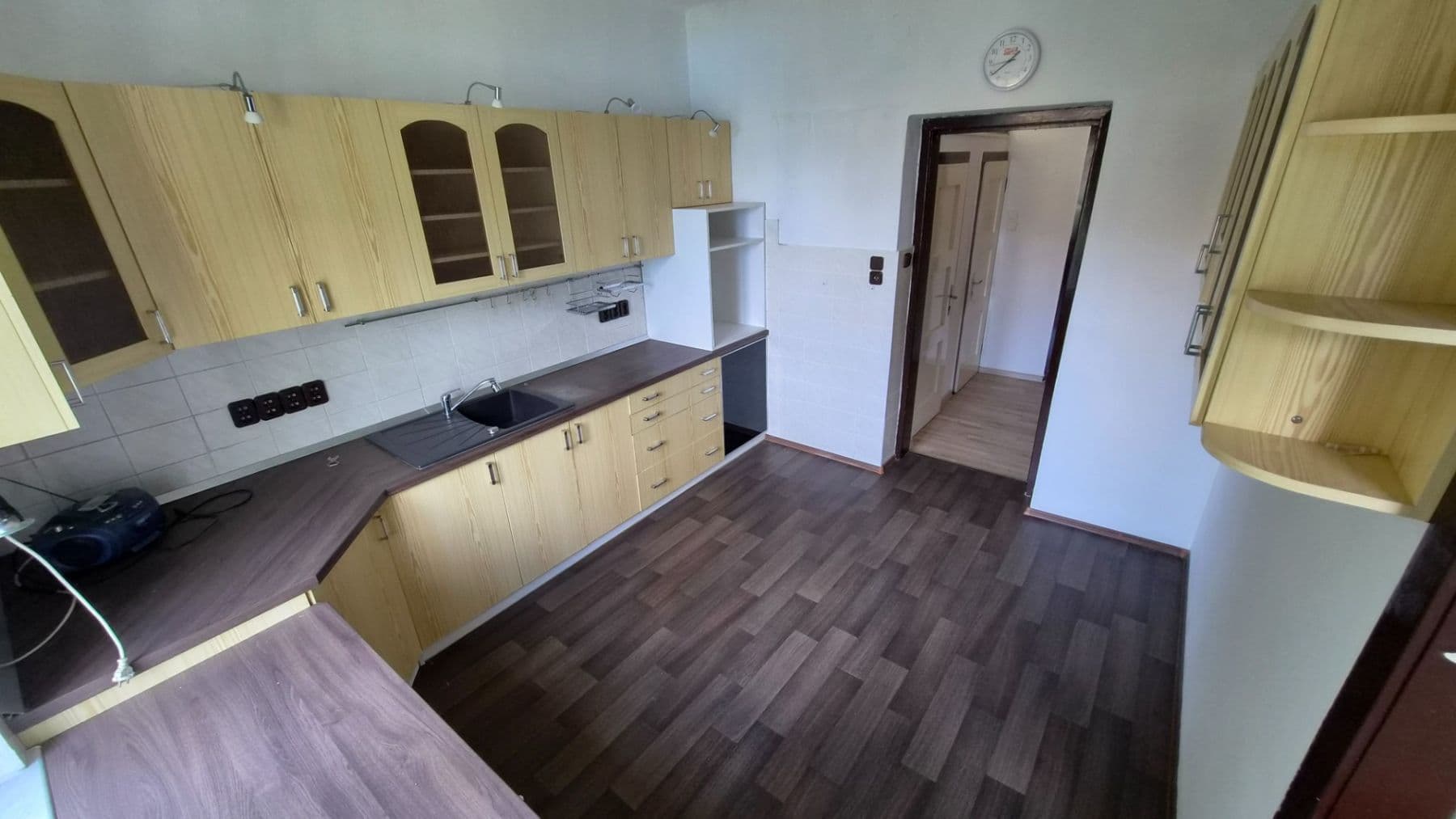 Predaj bytu 3-izbový 120 m², Bezručovo náměstí, Opava, Moravskoslezský kraj Predaj bytu 3-izbový 120 m², Bezručovo náměstí, Opava, Moravskoslezský kraj