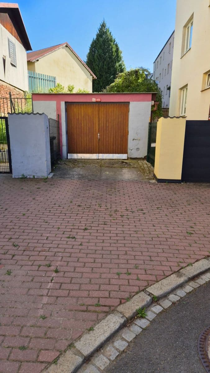 Predaj bytu 3-izbový 120 m², Bezručovo náměstí, Opava, Moravskoslezský kraj Predaj bytu 3-izbový 120 m², Bezručovo náměstí, Opava, Moravskoslezský kraj