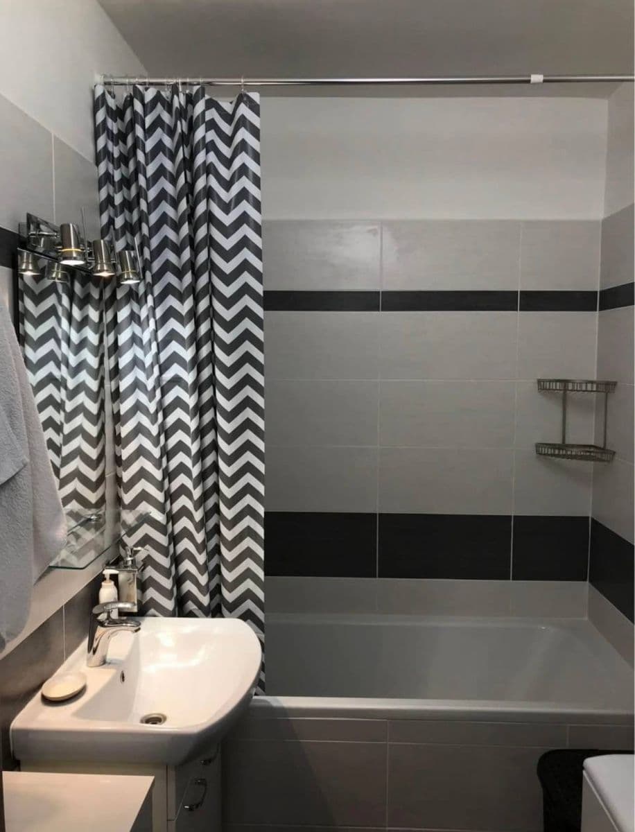 Prenájom bytu 3-izbový 68 m², Jeřábkova, Praha, Praha Prenájom bytu 3-izbový 68 m², Jeřábkova, Praha, Praha