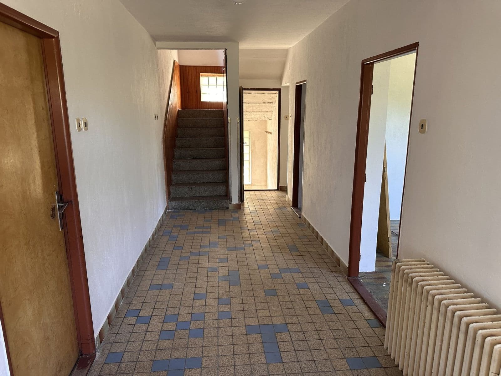 Predaj domu 180 m², pozemok 1.799 m², Staňkovice, Středočeský kraj Predaj domu 180 m², pozemok 1.799 m², Staňkovice, Středočeský kraj
