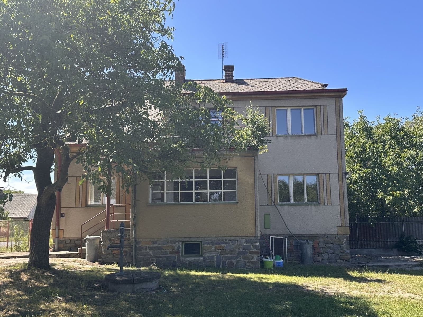 Predaj domu 180 m², pozemok 1.799 m², Staňkovice, Středočeský kraj Predaj domu 180 m², pozemok 1.799 m², Staňkovice, Středočeský kraj