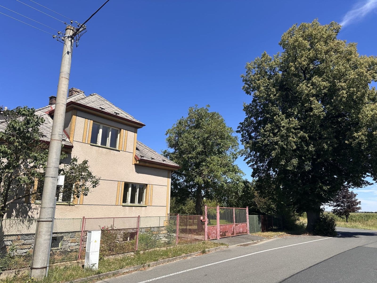 Predaj domu 180 m², pozemok 1.799 m², Staňkovice, Středočeský kraj Predaj domu 180 m², pozemok 1.799 m², Staňkovice, Středočeský kraj