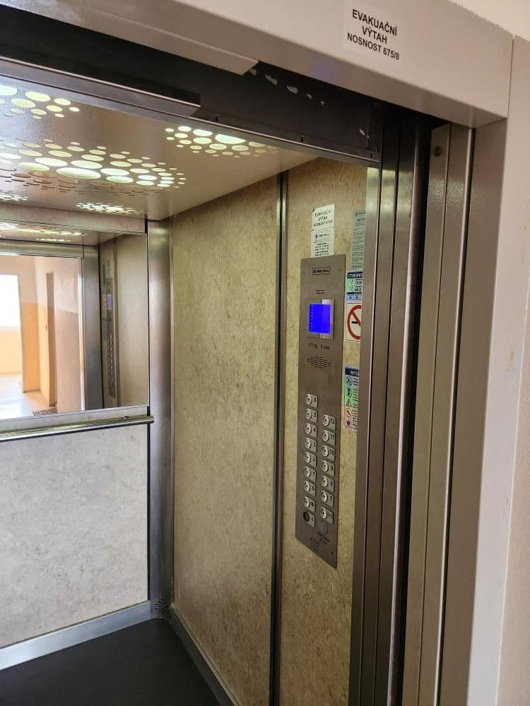 Prenájom bytu 2-izbový 59 m², Řešovská, Praha, Praha Prenájom bytu 2-izbový 59 m², Řešovská, Praha, Praha