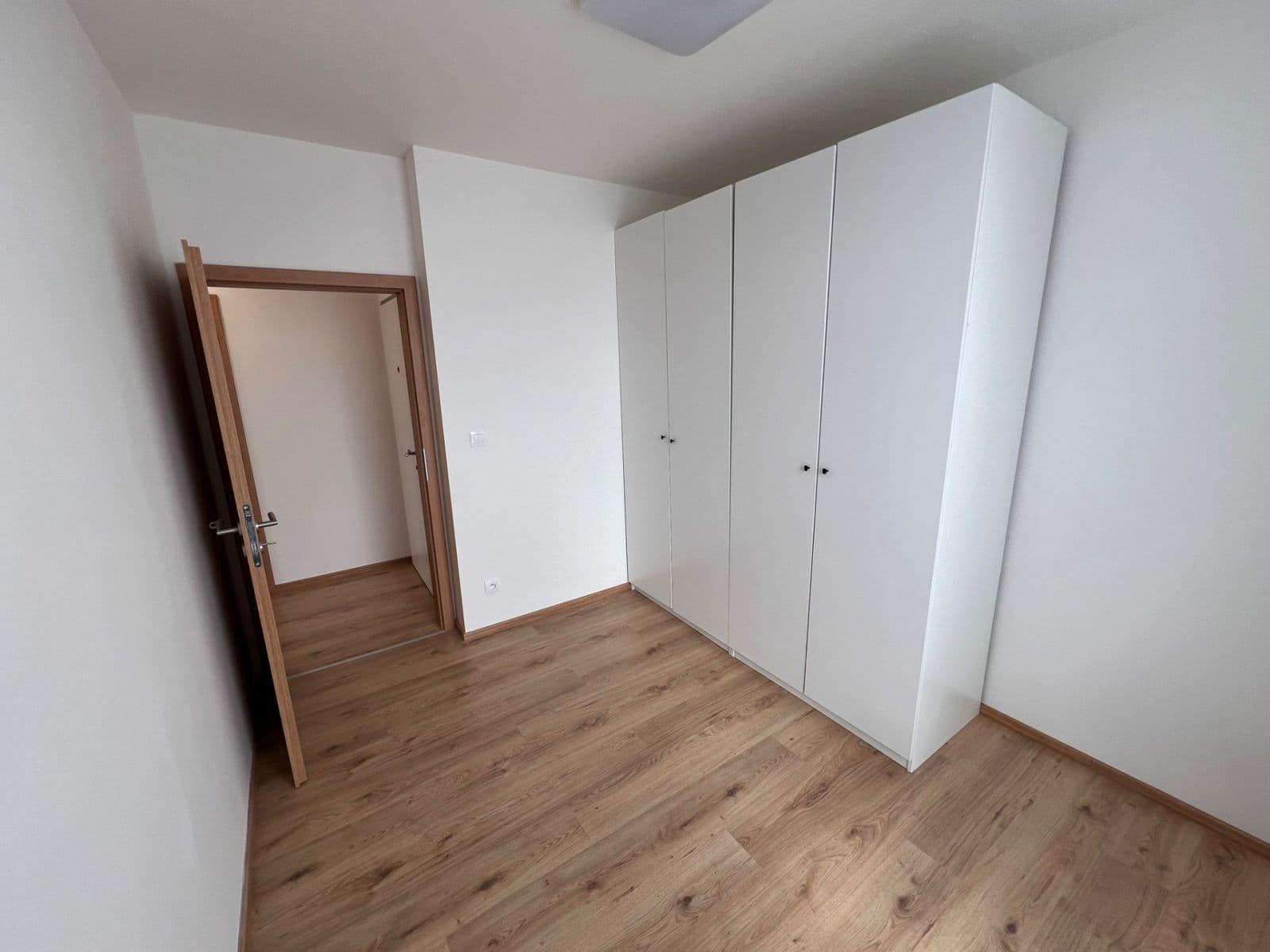 Prenájom bytu 3-izbový 64 m², Velvarská, Horoměřice, Středočeský kraj Prenájom bytu 3-izbový 64 m², Velvarská, Horoměřice, Středočeský kraj