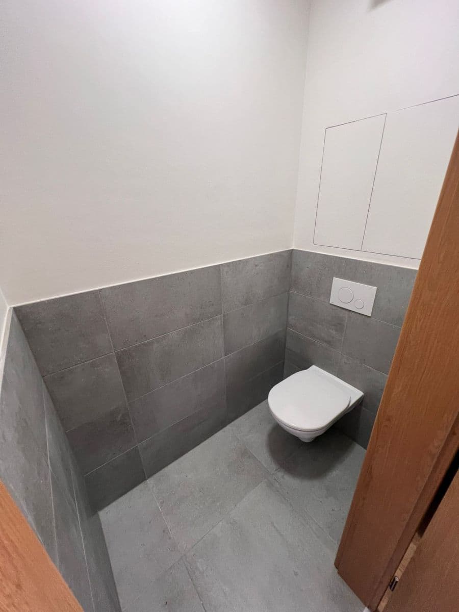 Prenájom bytu 3-izbový 64 m², Velvarská, Horoměřice, Středočeský kraj Prenájom bytu 3-izbový 64 m², Velvarská, Horoměřice, Středočeský kraj