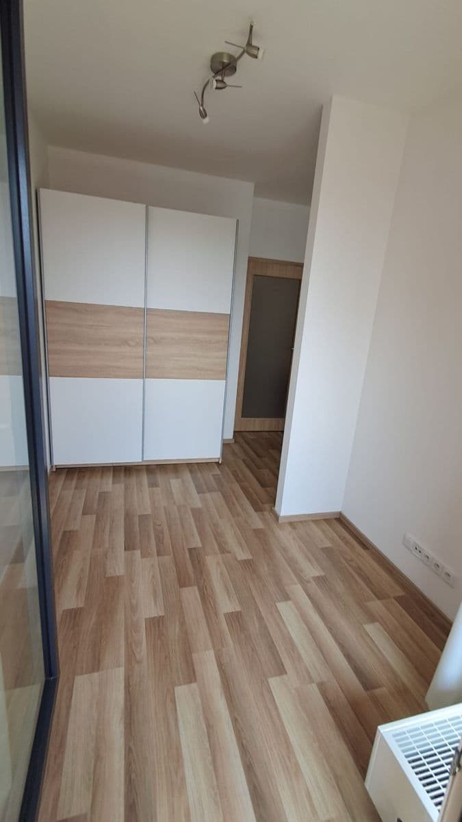 Prenájom bytu 1-izbový 36 m², Ke Kříži, Praha, Praha Prenájom bytu 1-izbový 36 m², Ke Kříži, Praha, Praha