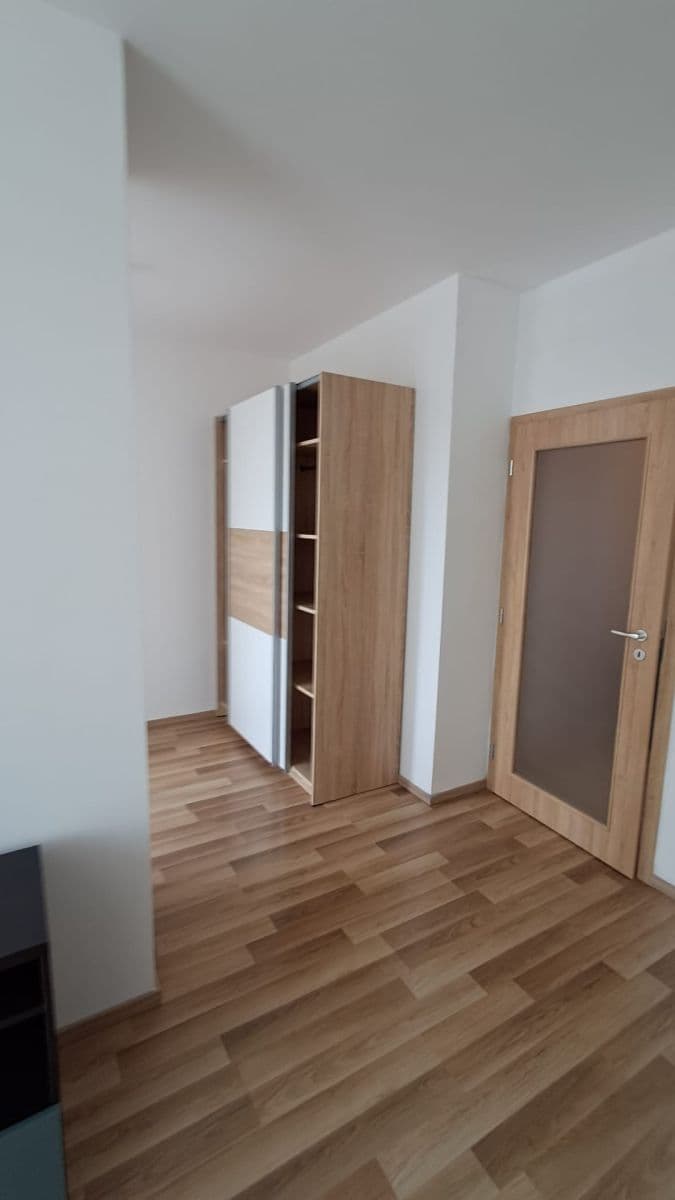 Prenájom bytu 1-izbový 36 m², Ke Kříži, Praha, Praha Prenájom bytu 1-izbový 36 m², Ke Kříži, Praha, Praha