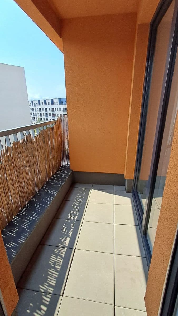 Prenájom bytu 1-izbový 36 m², Ke Kříži, Praha, Praha Prenájom bytu 1-izbový 36 m², Ke Kříži, Praha, Praha