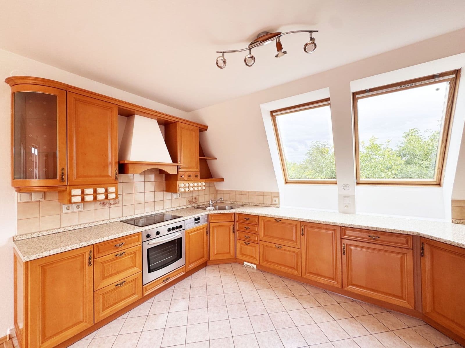 Prenájom bytu 3-izbový 80 m², Libušská, Praha, Praha Prenájom bytu 3-izbový 80 m², Libušská, Praha, Praha