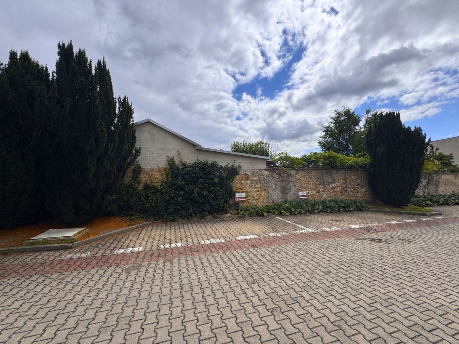 Prenájom bytu 3-izbový 80 m², Libušská, Praha, Praha Prenájom bytu 3-izbový 80 m², Libušská, Praha, Praha