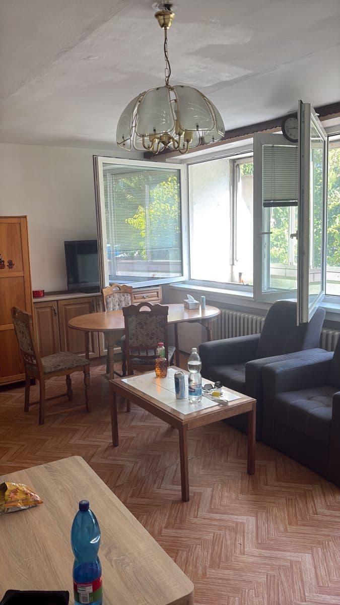 Prenájom bytu 4-izbový 88 m², Pod Višňovkou, Praha, Praha Prenájom bytu 4-izbový 88 m², Pod Višňovkou, Praha, Praha