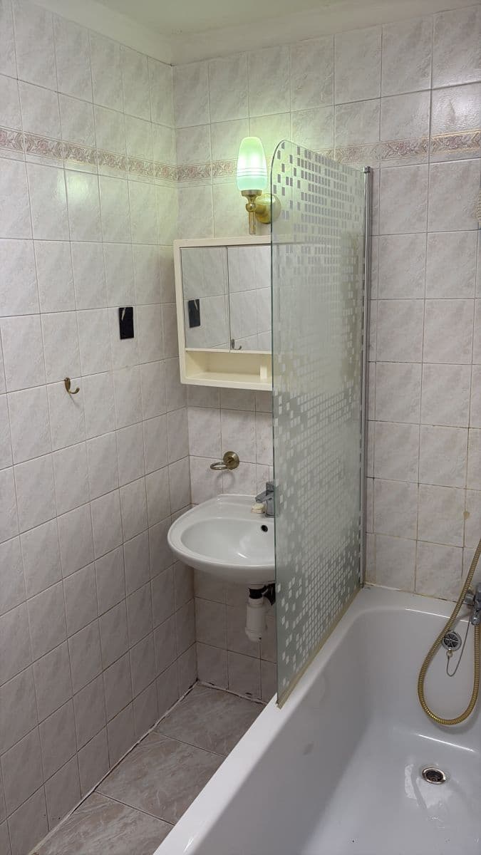 Prenájom bytu 4-izbový 88 m², Pod Višňovkou, Praha, Praha Prenájom bytu 4-izbový 88 m², Pod Višňovkou, Praha, Praha